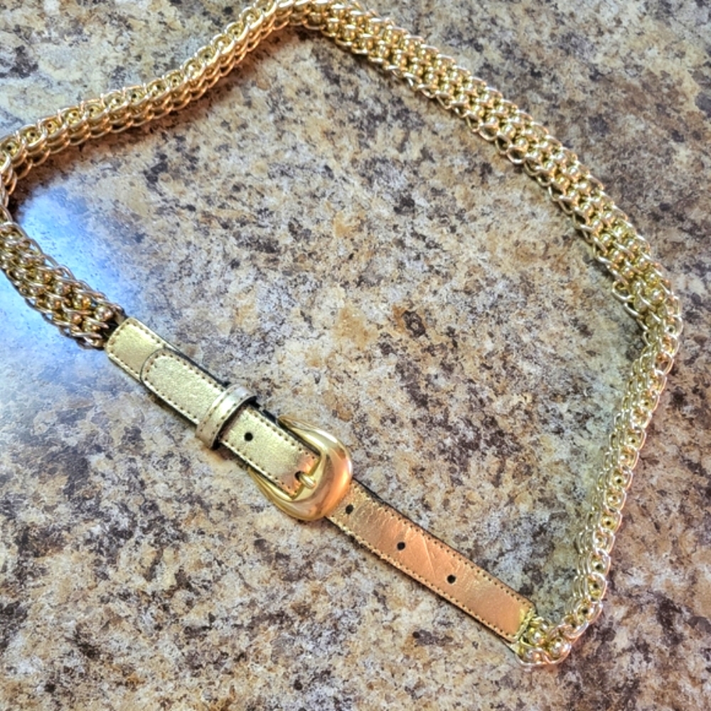 Vintage 80's Gold Chain Style Statement Belt